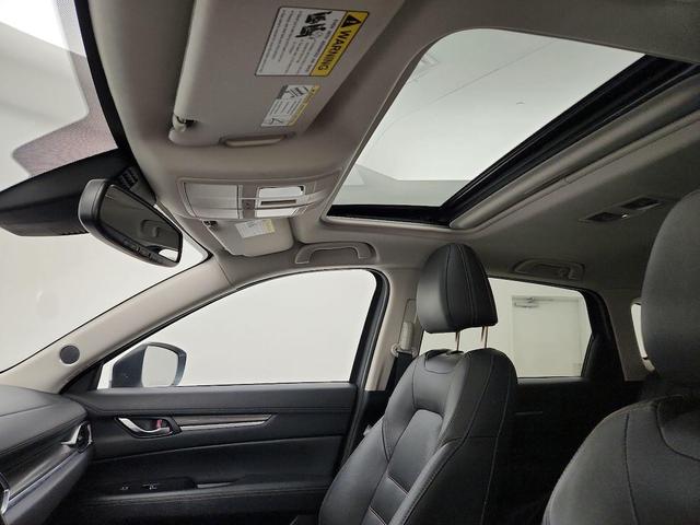 Photo of 2021 White Mazda CX-5