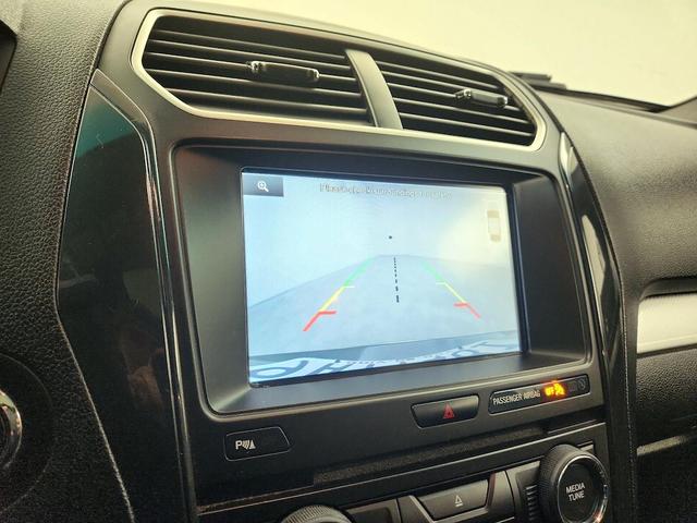Photo of 2016 Gray Ford Explorer