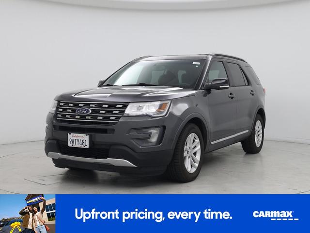 Photo of 2016 Gray Ford Explorer