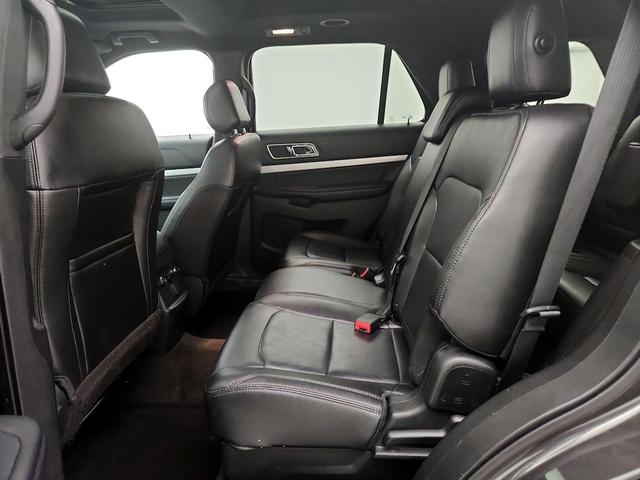 Photo of 2016 Gray Ford Explorer