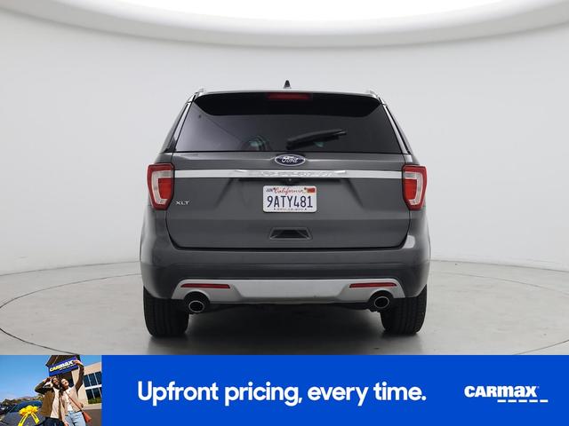 Photo of 2016 Gray Ford Explorer