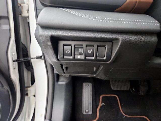 Photo of 2024 White Subaru Outback