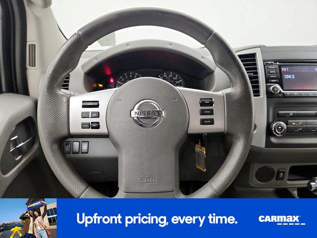 Photo of 2016 White Nissan Frontier