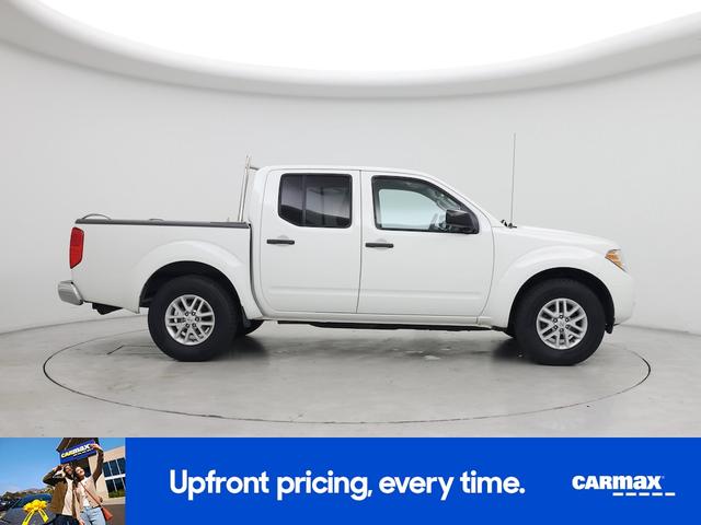 Photo of 2016 White Nissan Frontier