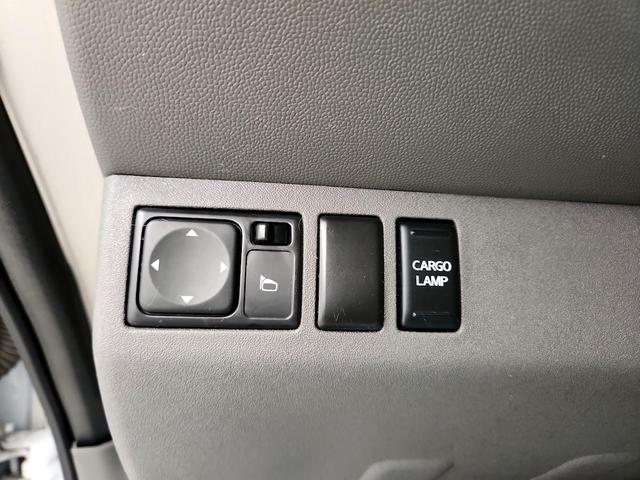 Photo of 2016 White Nissan Frontier