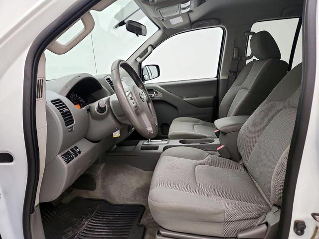 Photo of 2016 White Nissan Frontier
