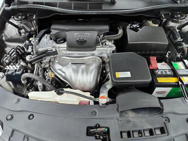Photo of 2016 Gray Toyota Camry