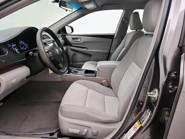 Photo of 2016 Gray Toyota Camry