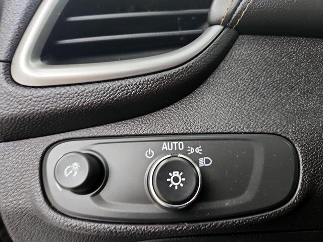 Photo of 2019 Gray Chevrolet Trax