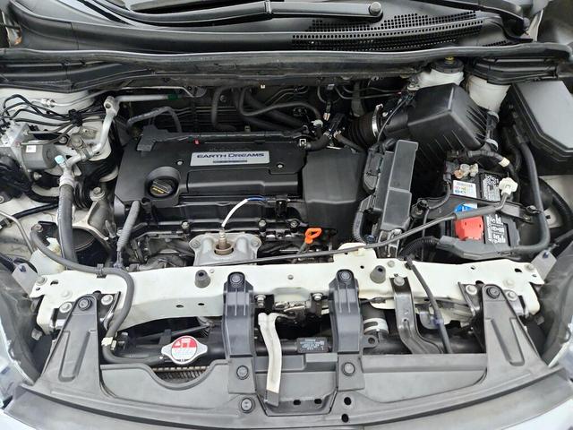 Photo of 2015 White Honda CR-V