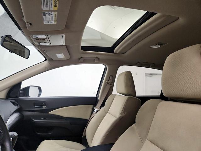 Photo of 2015 White Honda CR-V