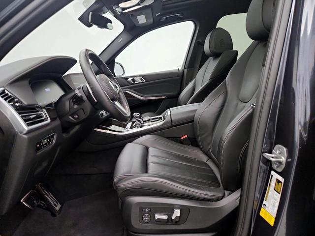 Photo of 2021 Gray BMW X5
