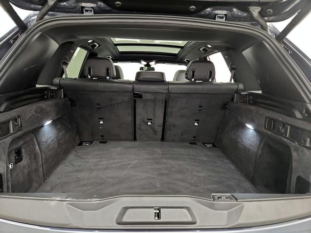 Photo of 2021 Gray BMW X5