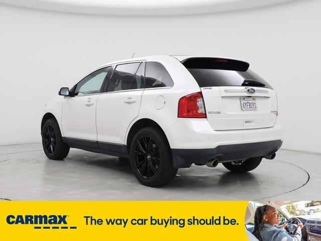 Photo of 2013 White Ford Edge