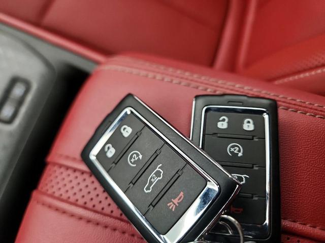 Photo of 2024 Blue Jeep Wagoneer S