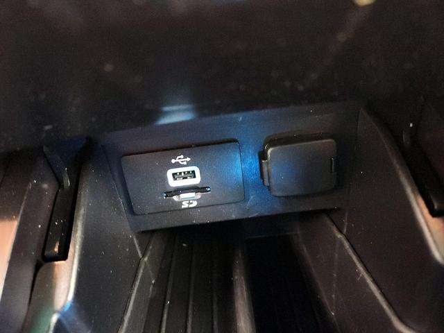 Photo of 2016 Black Ford Explorer