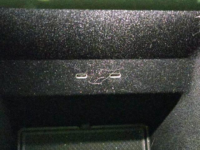 Photo of 2025 Red Rivian R1S