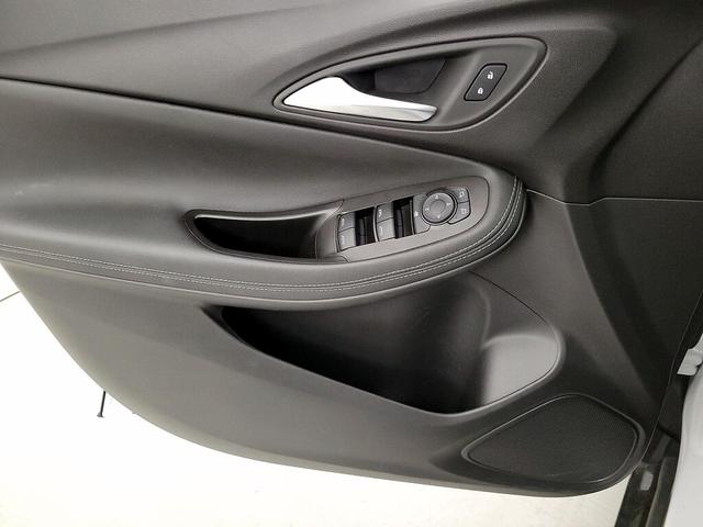 Photo of 2024 White Buick Encore GX