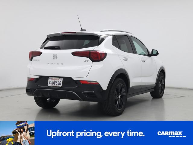 Photo of 2024 White Buick Encore GX