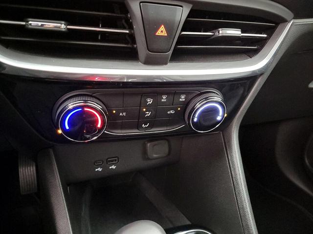 Photo of 2024 White Buick Encore GX