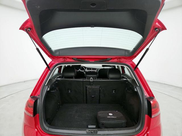 Photo of 2017 Red Volkswagen Golf