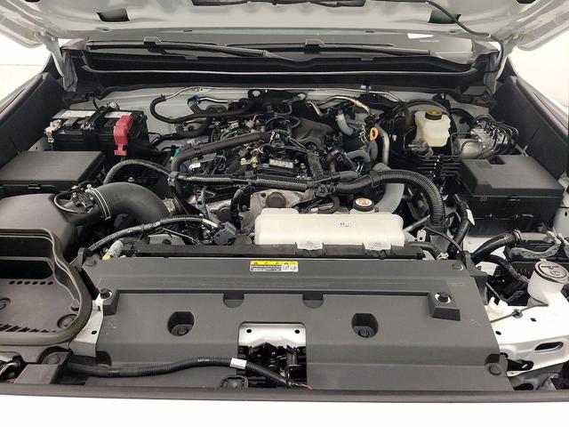 Photo of 2024 White Toyota Tacoma