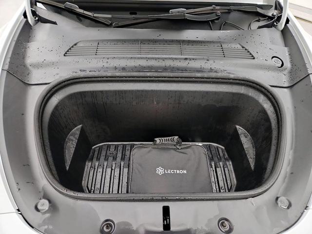 Photo of 2023 Pearl Tesla Model Y