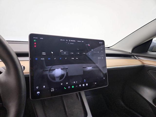 Photo of 2022 Gray Tesla Model 3