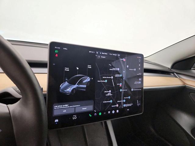 Photo of 2022 Gray Tesla Model 3