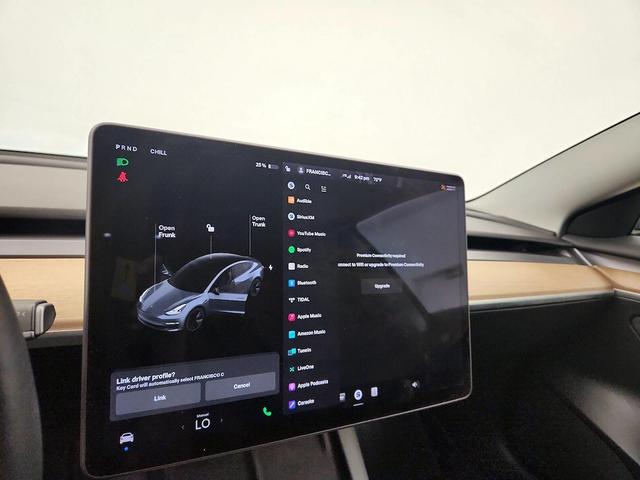 Photo of 2022 Gray Tesla Model 3