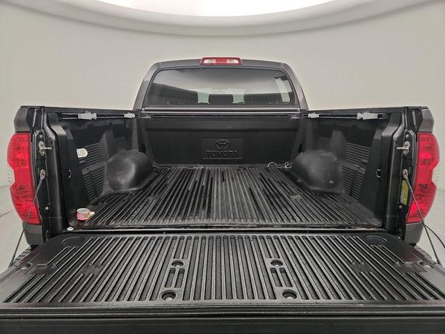 Photo of 2015 Gray Toyota Tundra