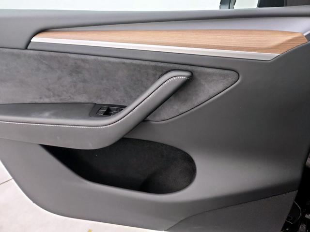Photo of 2023 Black Tesla Model Y