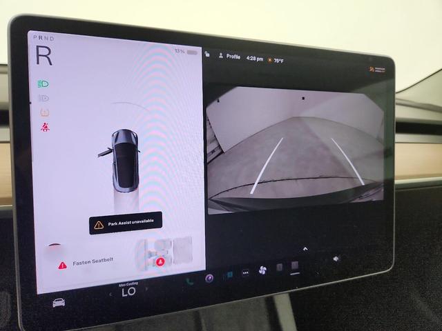 Photo of 2022 Gray Tesla Model 3