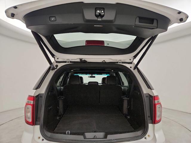 Photo of 2015 Pearl Ford Explorer