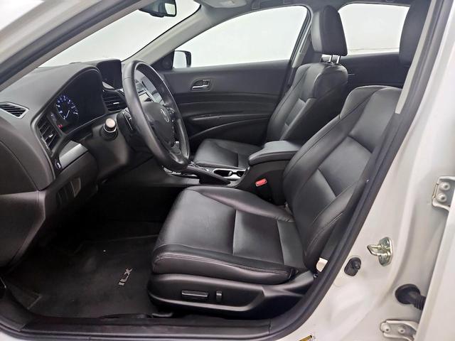 Photo of 2016 White Acura ILX