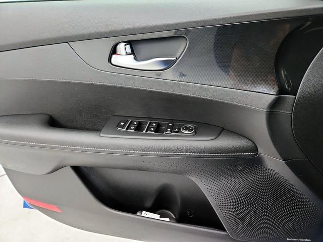 Photo of 2022 Blue Kia Forte