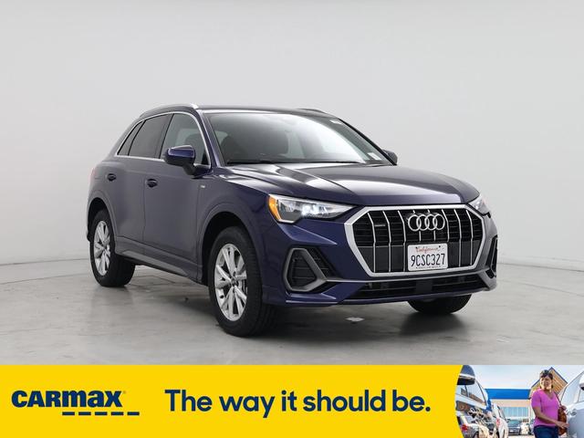 Photo of 2022 Blue Audi Q3