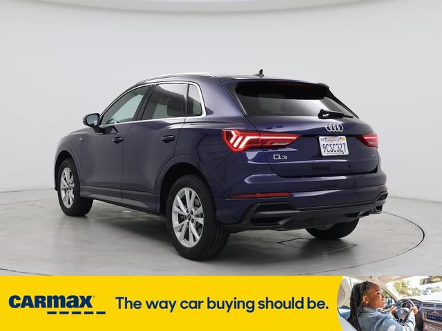 Photo of 2022 Blue Audi Q3