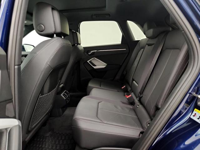 Photo of 2022 Blue Audi Q3