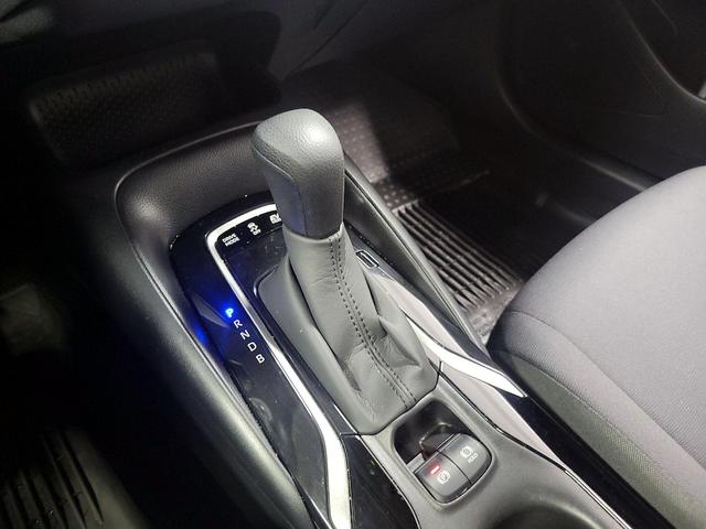 Photo of 2022 Blue Toyota Corolla Hybrid