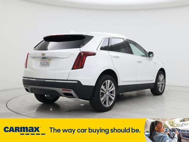 Photo of 2024 White Cadillac XT5