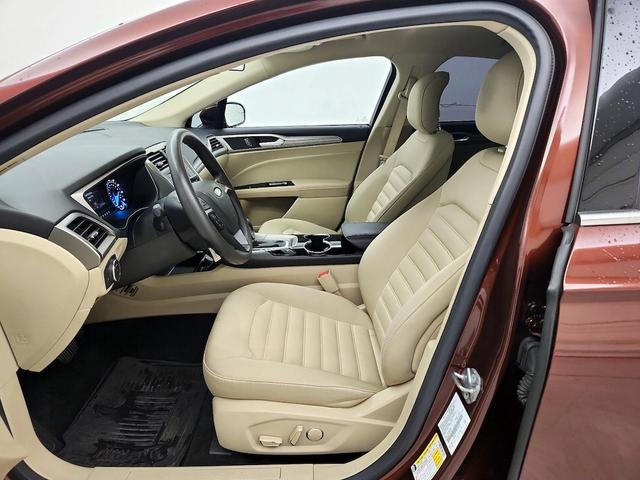 Photo of 2015 Burgundy Ford Fusion