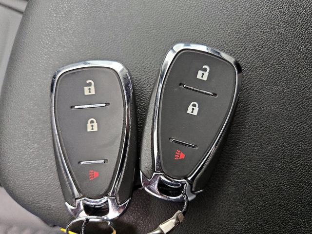 Photo of 2022 Silver Chevrolet Equinox