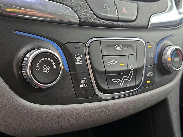 Photo of 2022 Silver Chevrolet Equinox
