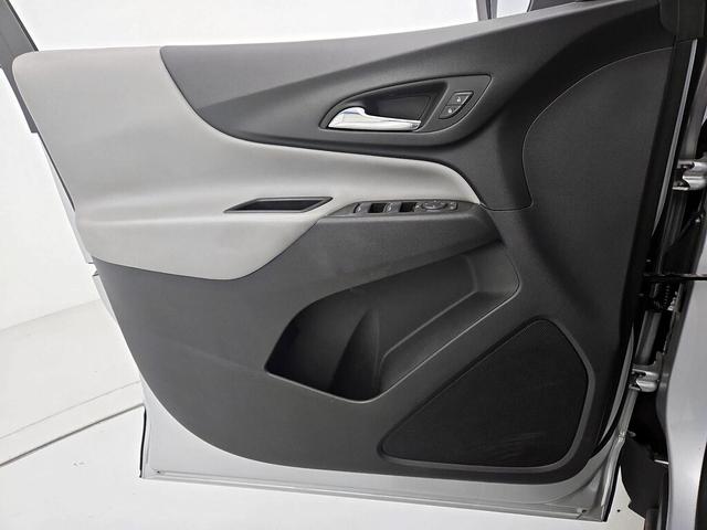 Photo of 2022 Silver Chevrolet Equinox