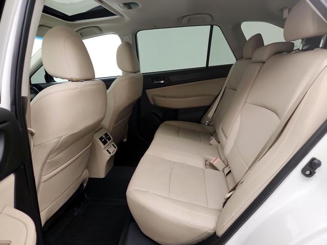 Photo of 2019 White Subaru Outback