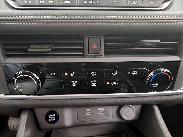 Photo of 2024 White Nissan Rogue