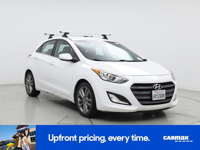 Photo of 2017 White Hyundai ELANTRA