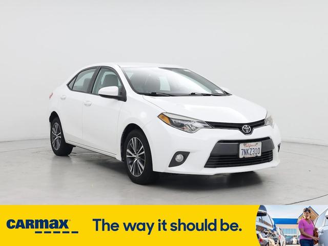 Photo of 2016 White Toyota Corolla