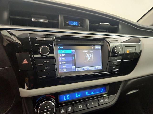 Photo of 2016 White Toyota Corolla